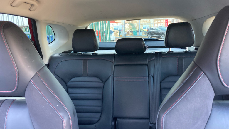 MG HS 1.5 T-GDI Trophy 5dr DCT Petrol Hatchback